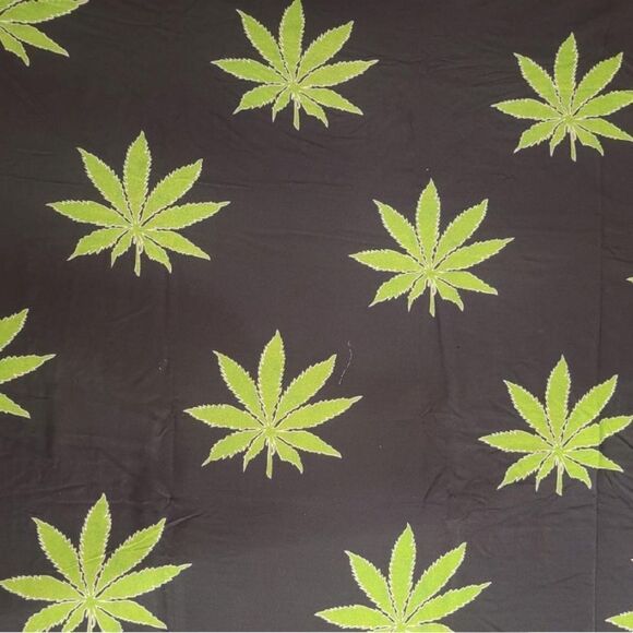  Pot Leaf KING Sheet Set Black Green Doobie Joint Grass Hippie Vibe - Picture 4 of 5